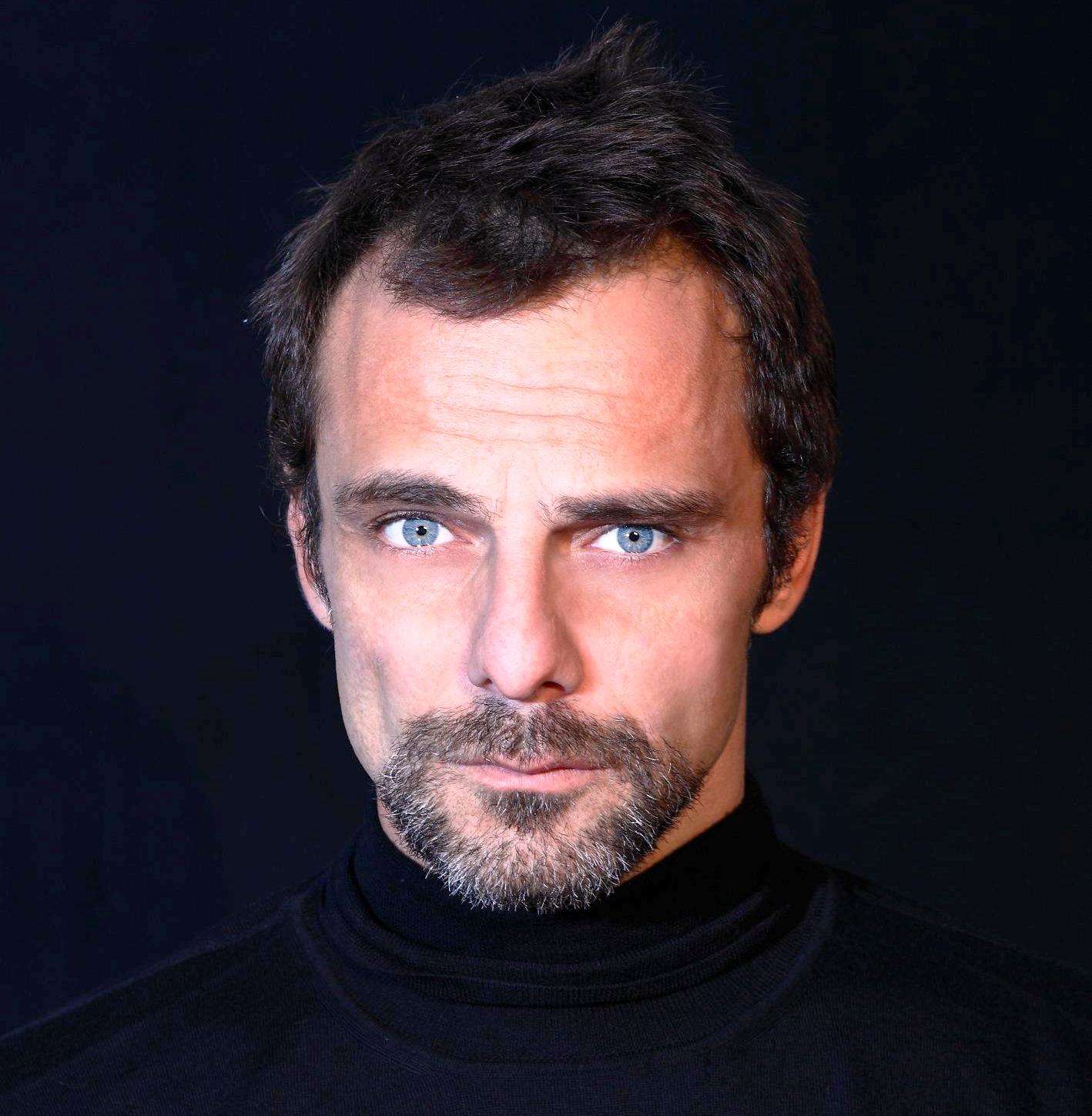 Classify Italian actor Alessandro Preziosi